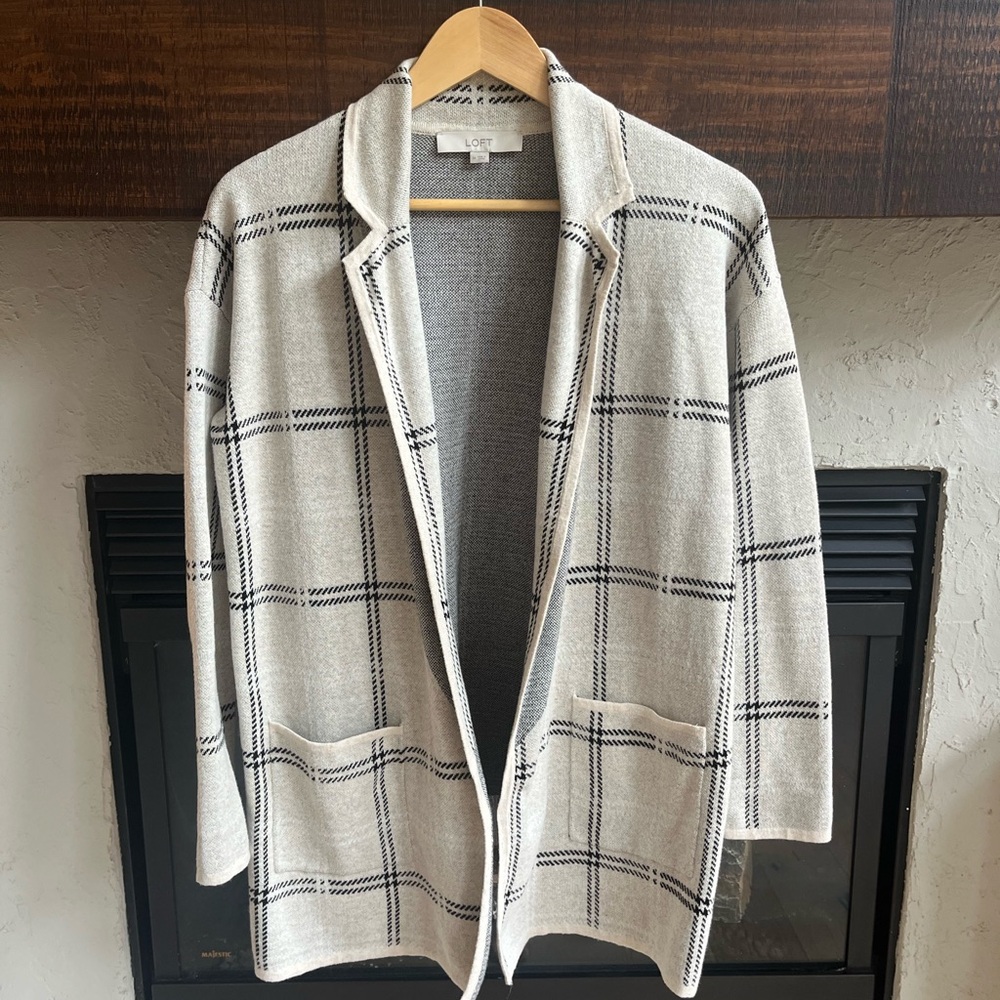 ❤️‍🔥BOGO FREE LOFT Cream and Black Knit Windowpane Open Blazer Sweater Top